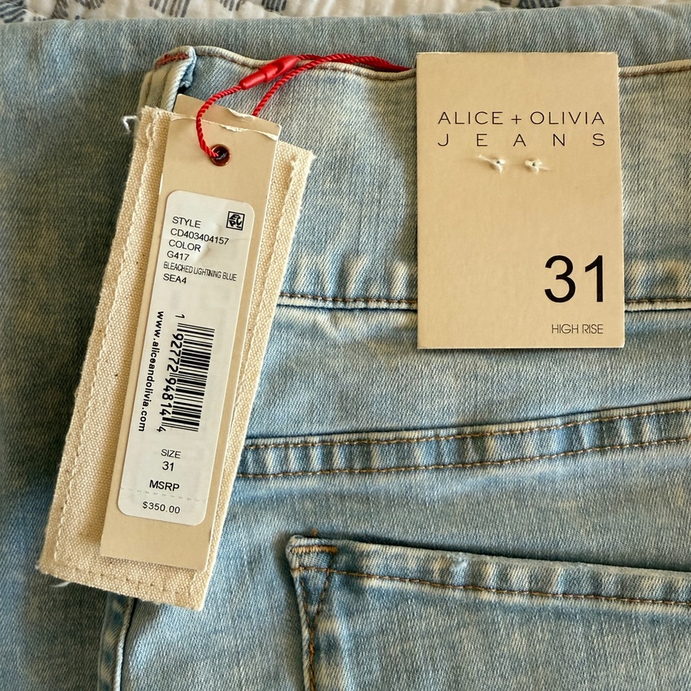 Alice + Olivia Beautiful Seamed Wide-leg Jeans - Picture 17 of 17